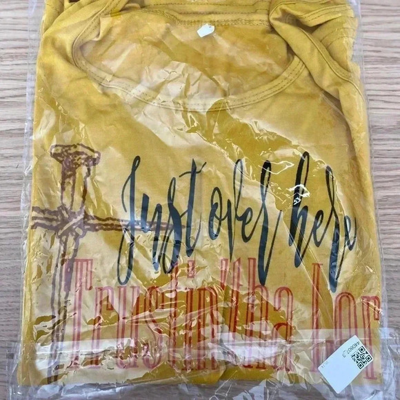 🆕Yellow Trustin' The Lord Tank L🆕 - Picture 5 of 5